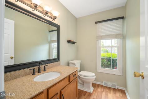 9 Ridgefield Drive Voorheesville NY 12186