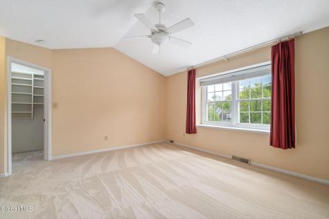 9 Ridgefield Drive Voorheesville NY 12186