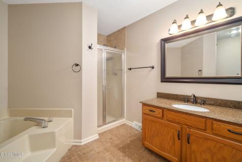 9 Ridgefield Drive Voorheesville NY 12186