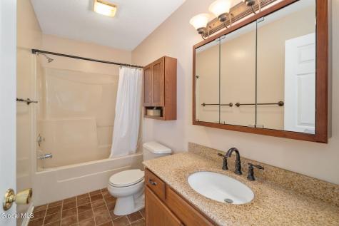 9 Ridgefield Drive Voorheesville NY 12186
