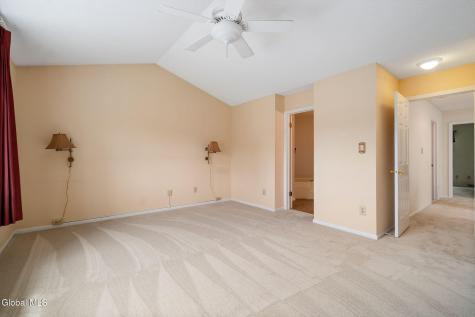 9 Ridgefield Drive Voorheesville NY 12186