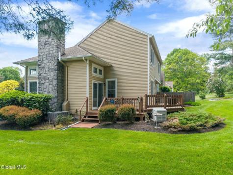 9 Ridgefield Drive Voorheesville NY 12186