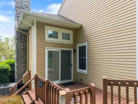 9 Ridgefield Drive Voorheesville NY 12186