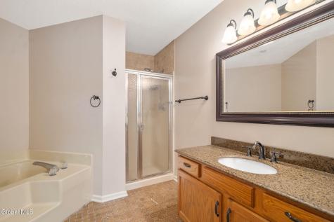 9 Ridgefield Drive Voorheesville NY 12186