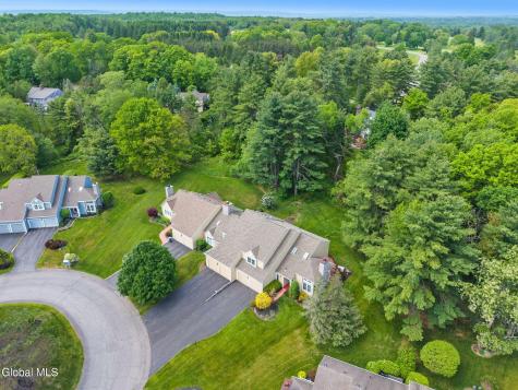 9 Ridgefield Drive Voorheesville NY 12186