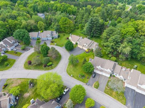 9 Ridgefield Drive Voorheesville NY 12186
