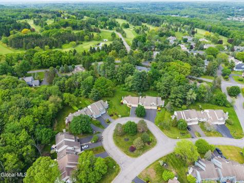9 Ridgefield Drive Voorheesville NY 12186
