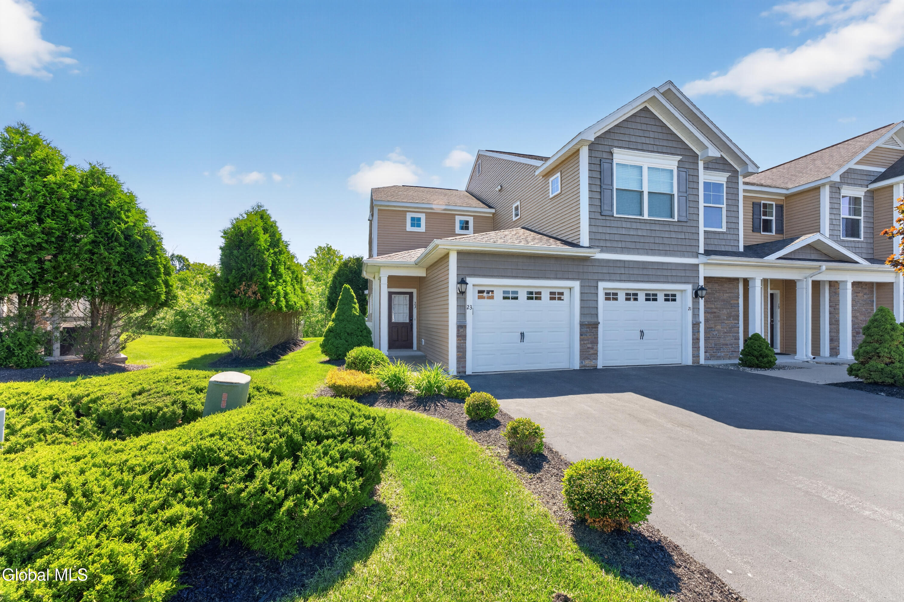 23 Stacey Court Cohoes NY 12047