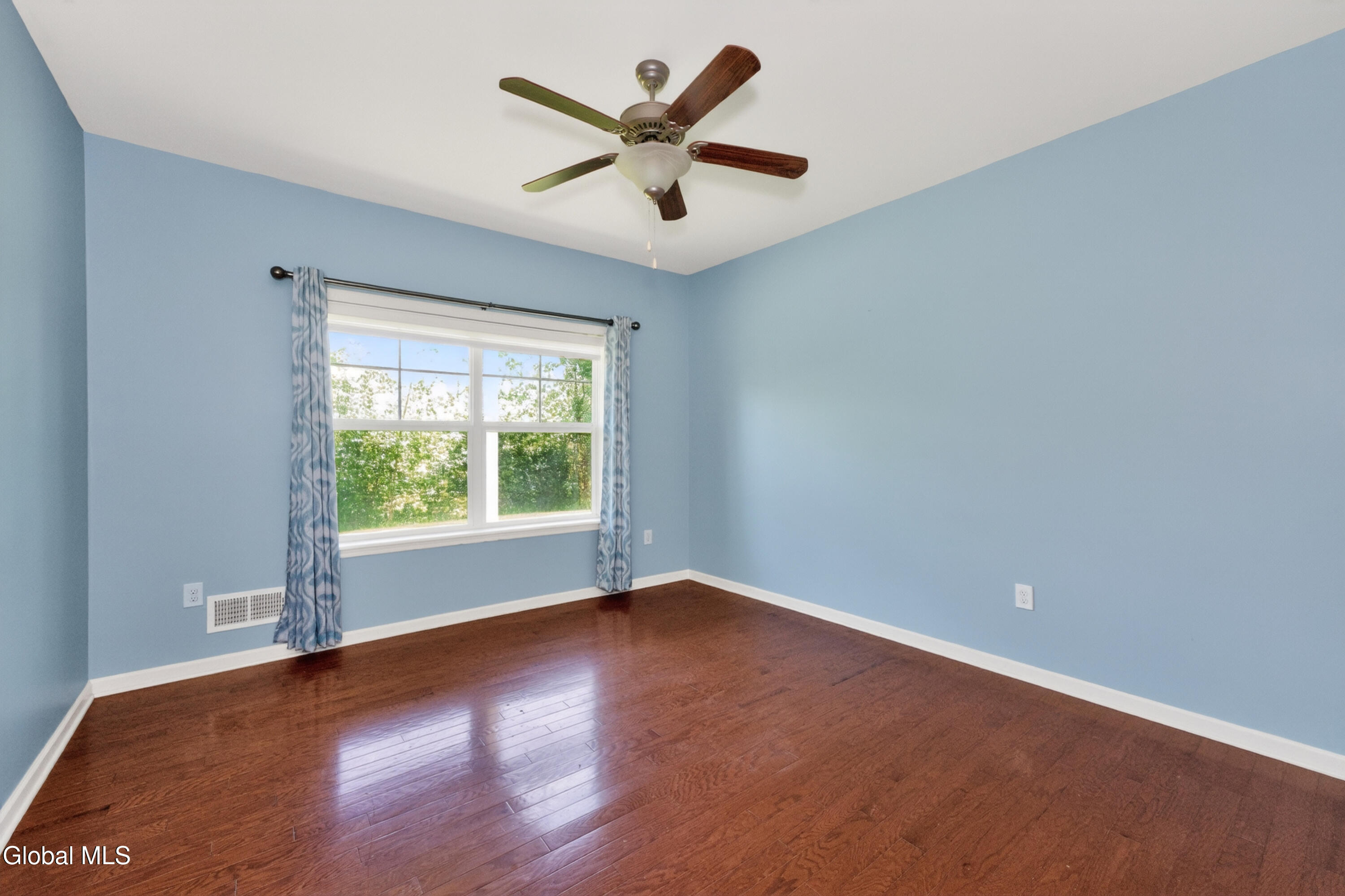23 Stacey Court Cohoes NY 12047