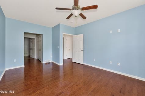 23 Stacey Court Cohoes NY 12047