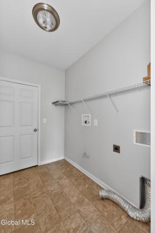 23 Stacey Court Cohoes NY 12047