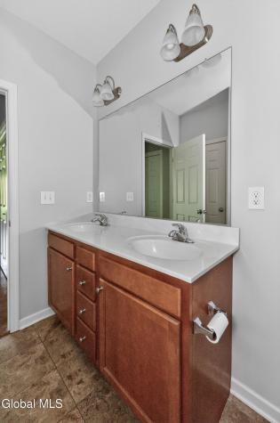 23 Stacey Court Cohoes NY 12047