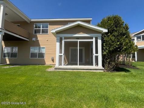23 Stacey Court Cohoes NY 12047