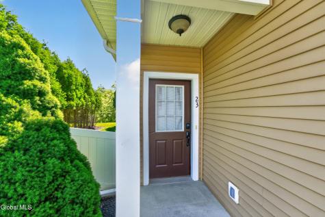 23 Stacey Court Cohoes NY 12047