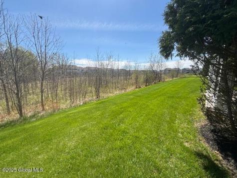 23 Stacey Court Cohoes NY 12047