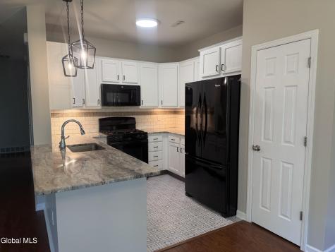23 Stacey Court Cohoes NY 12047