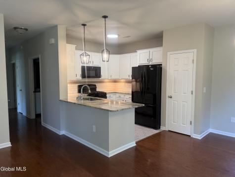 23 Stacey Court Cohoes NY 12047