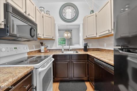 22 Lakeview Road Saratoga Springs NY 12866