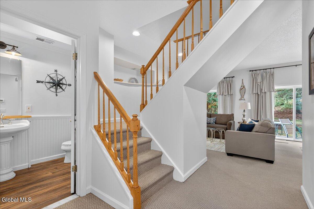 22 Lakeview Road Saratoga Springs NY 12866