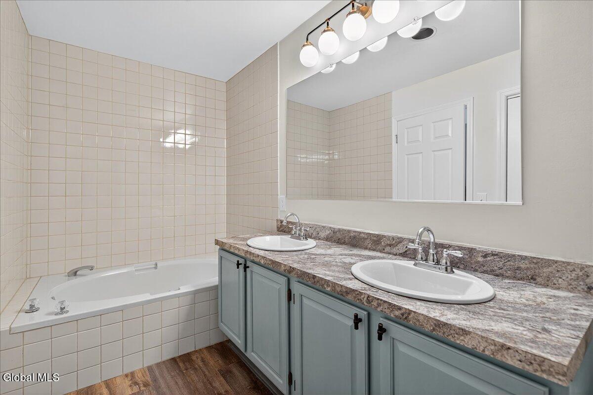 22 Lakeview Road Saratoga Springs NY 12866