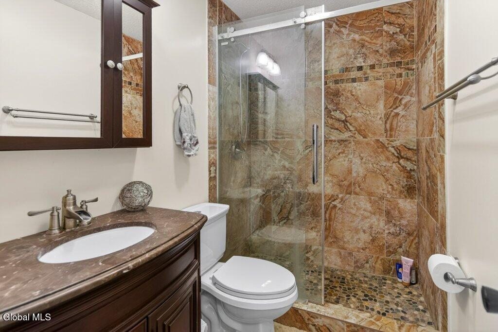 24 Harvard Road Watervliet NY 12189