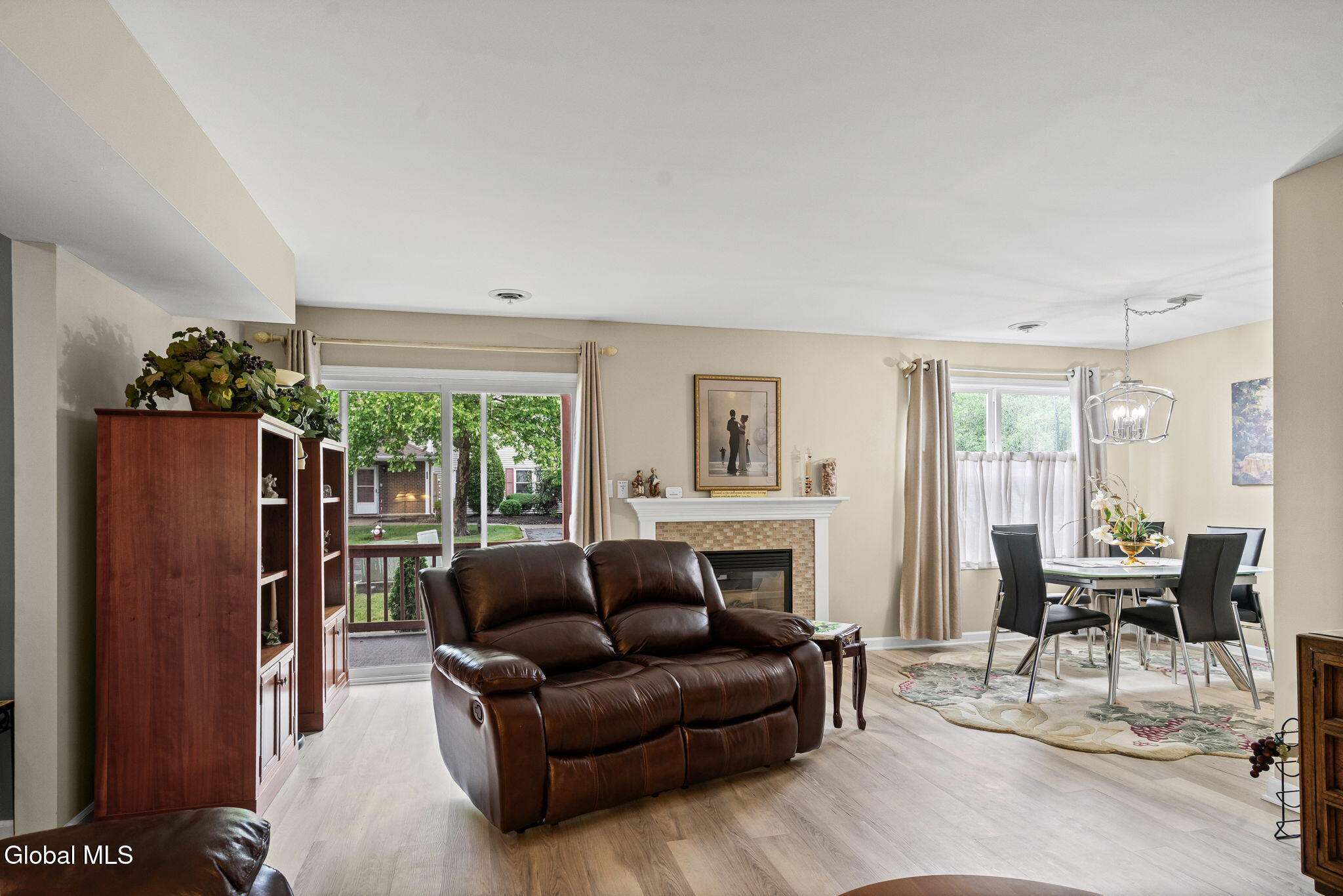1200 Hillside Avenue Schenectady NY 12309
