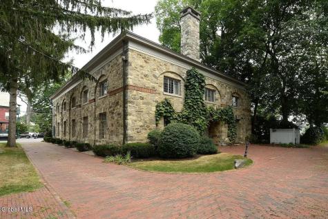 14 Talford Place Saratoga Springs NY 12866