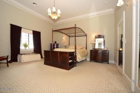 14 Talford Place Saratoga Springs NY 12866
