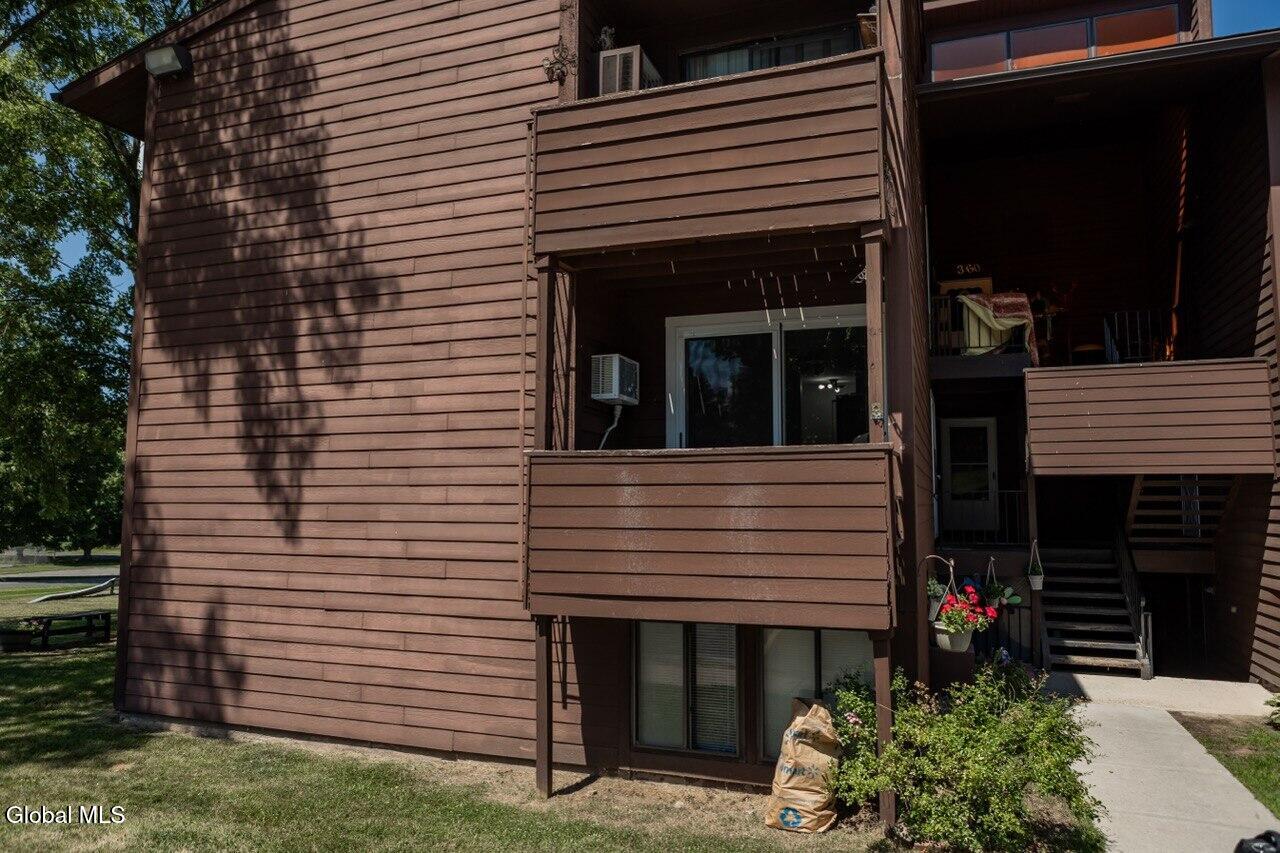 356 N Village Boulevard Baldwinsville NY 13027