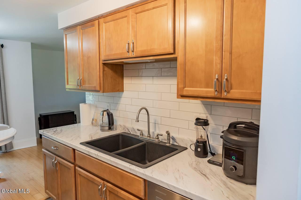 356 N Village Boulevard Baldwinsville NY 13027