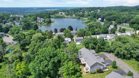 4102 Brunswick Meadows Way Troy NY 12182