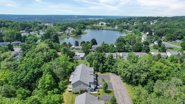 4102 Brunswick Meadows Way Troy NY 12182