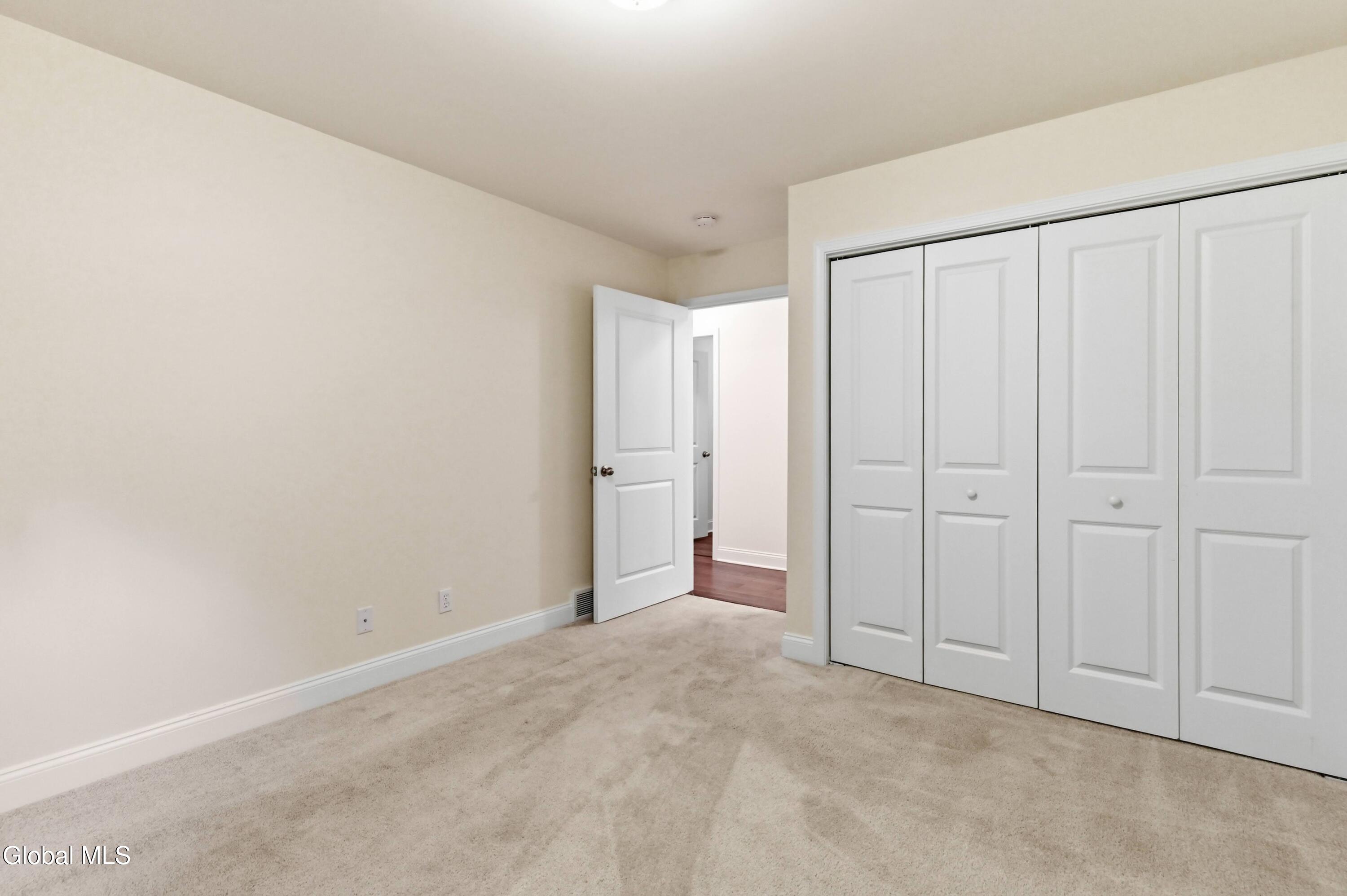 301 Royale Court Troy NY 12180
