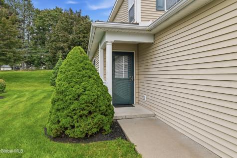 301 Royale Court Troy NY 12180