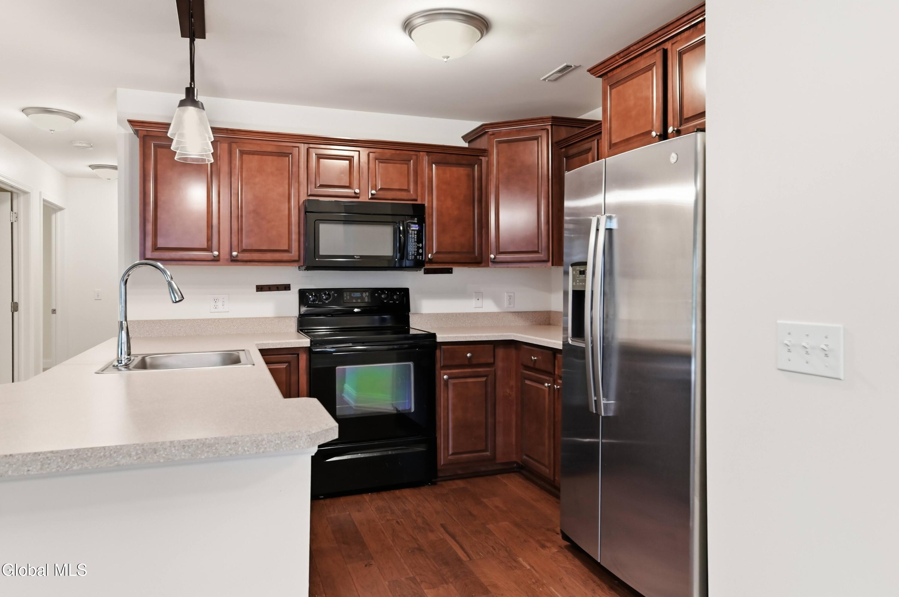301 Royale Court Troy NY 12180