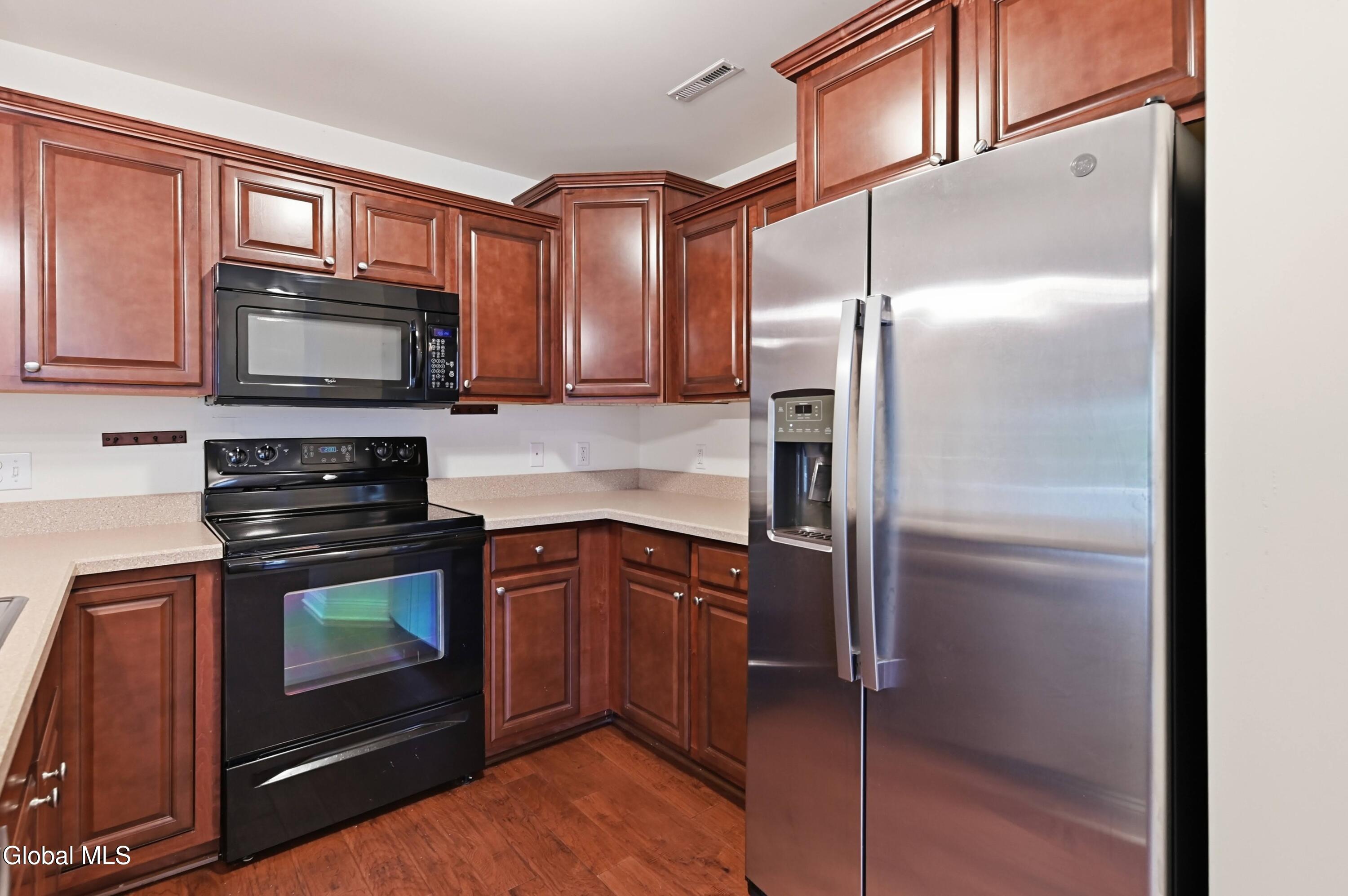301 Royale Court Troy NY 12180