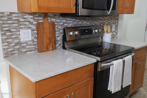 198 Thimbleberry Road Malta NY 12020