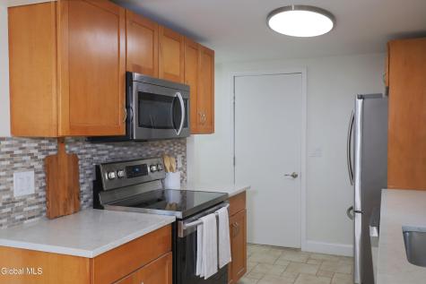 198 Thimbleberry Road Malta NY 12020