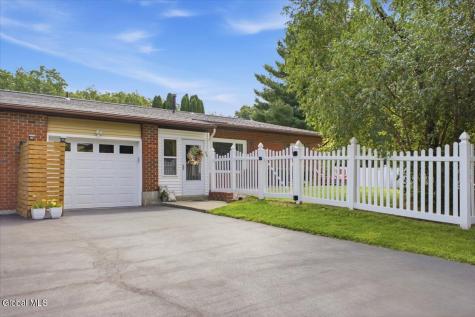 2C Deer Creek Clifton Park NY 12065