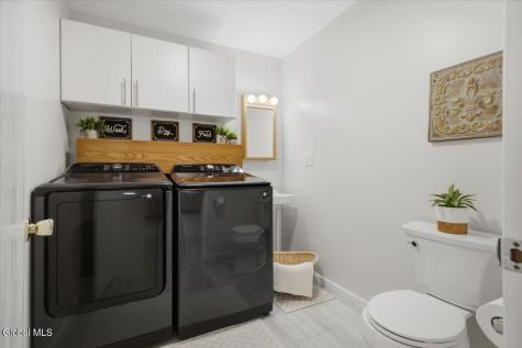 2C Deer Creek Clifton Park NY 12065