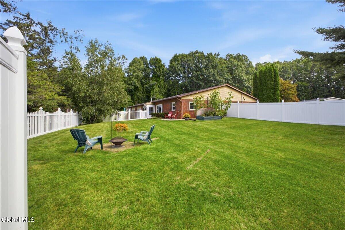 2C Deer Creek Clifton Park NY 12065