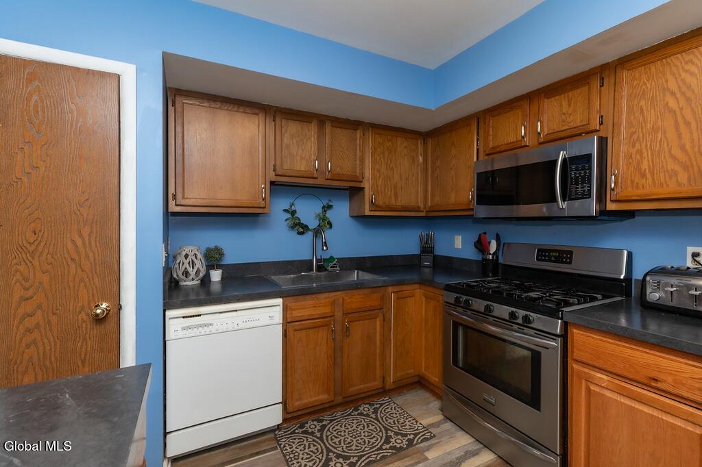 24 Brenden Court Clifton Park NY 12065