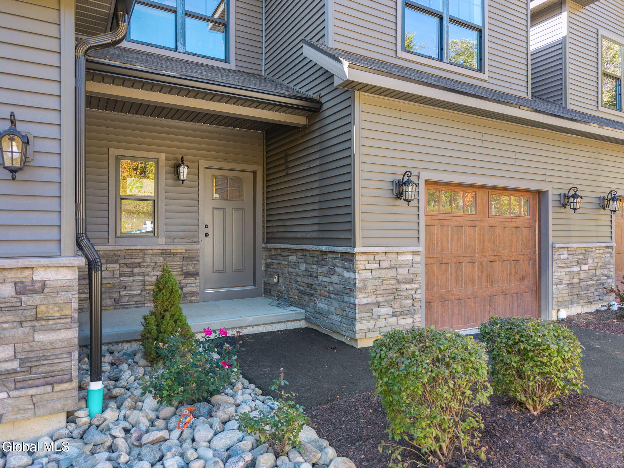 41 Hill Crest Lane Lake George NY 12845