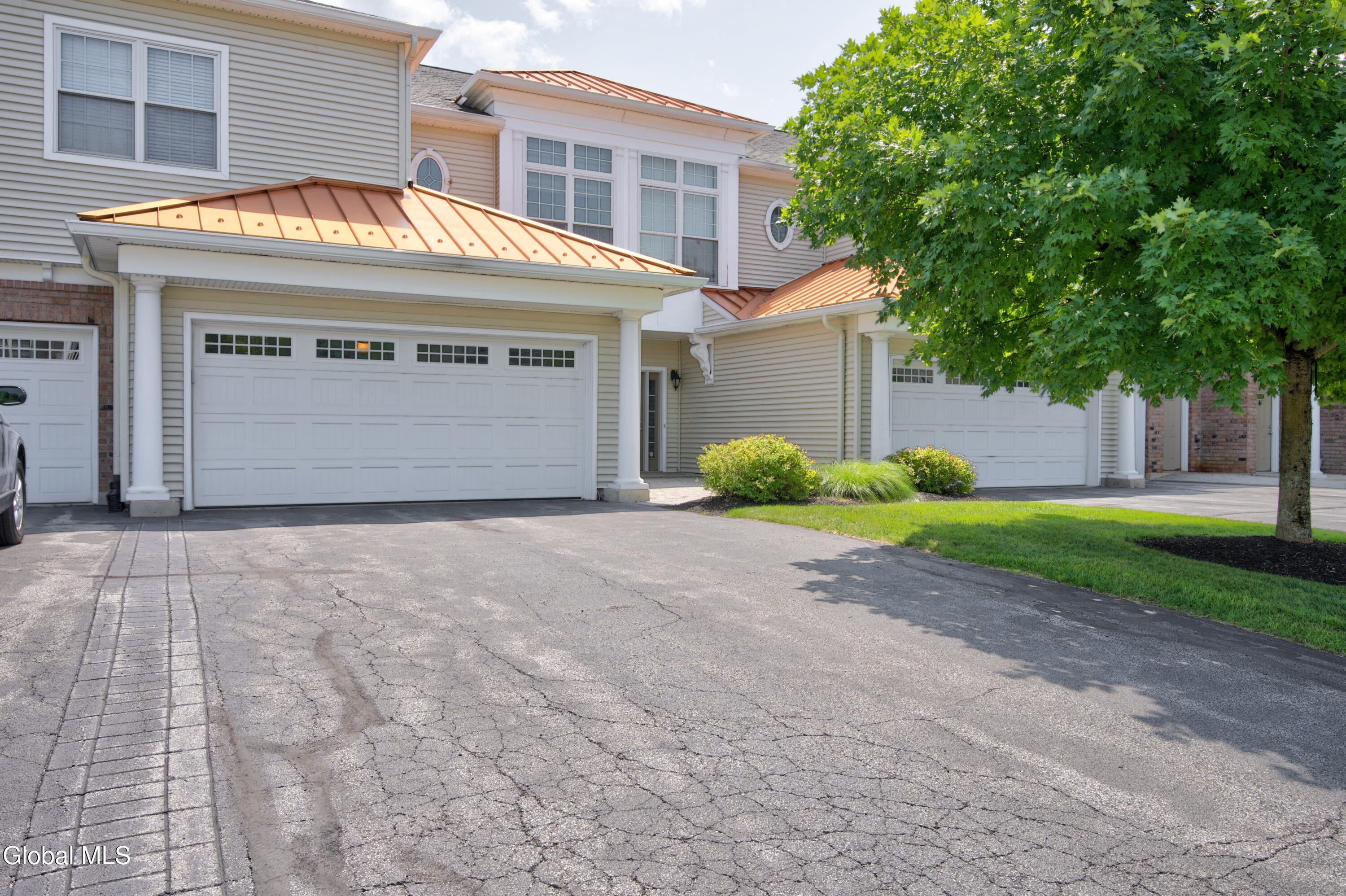 802 Vly Pointe Drive Niskayuna NY 12309