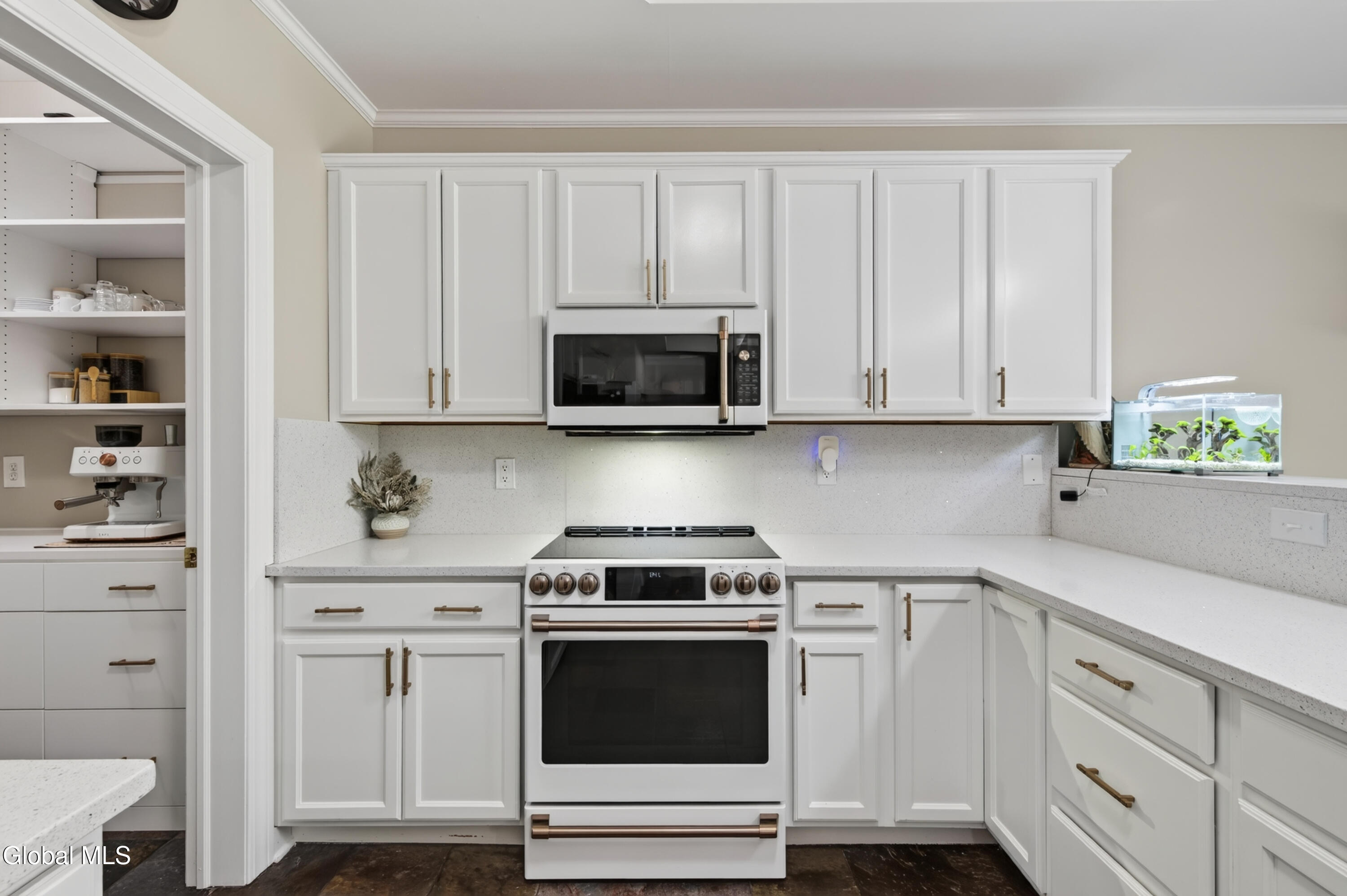 802 Vly Pointe Drive Niskayuna NY 12309