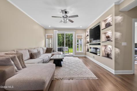 802 Vly Pointe Drive Niskayuna NY 12309