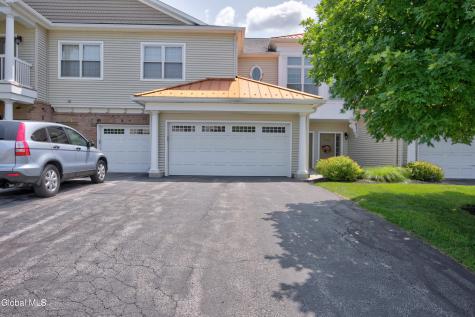 802 Vly Pointe Drive Niskayuna NY 12309