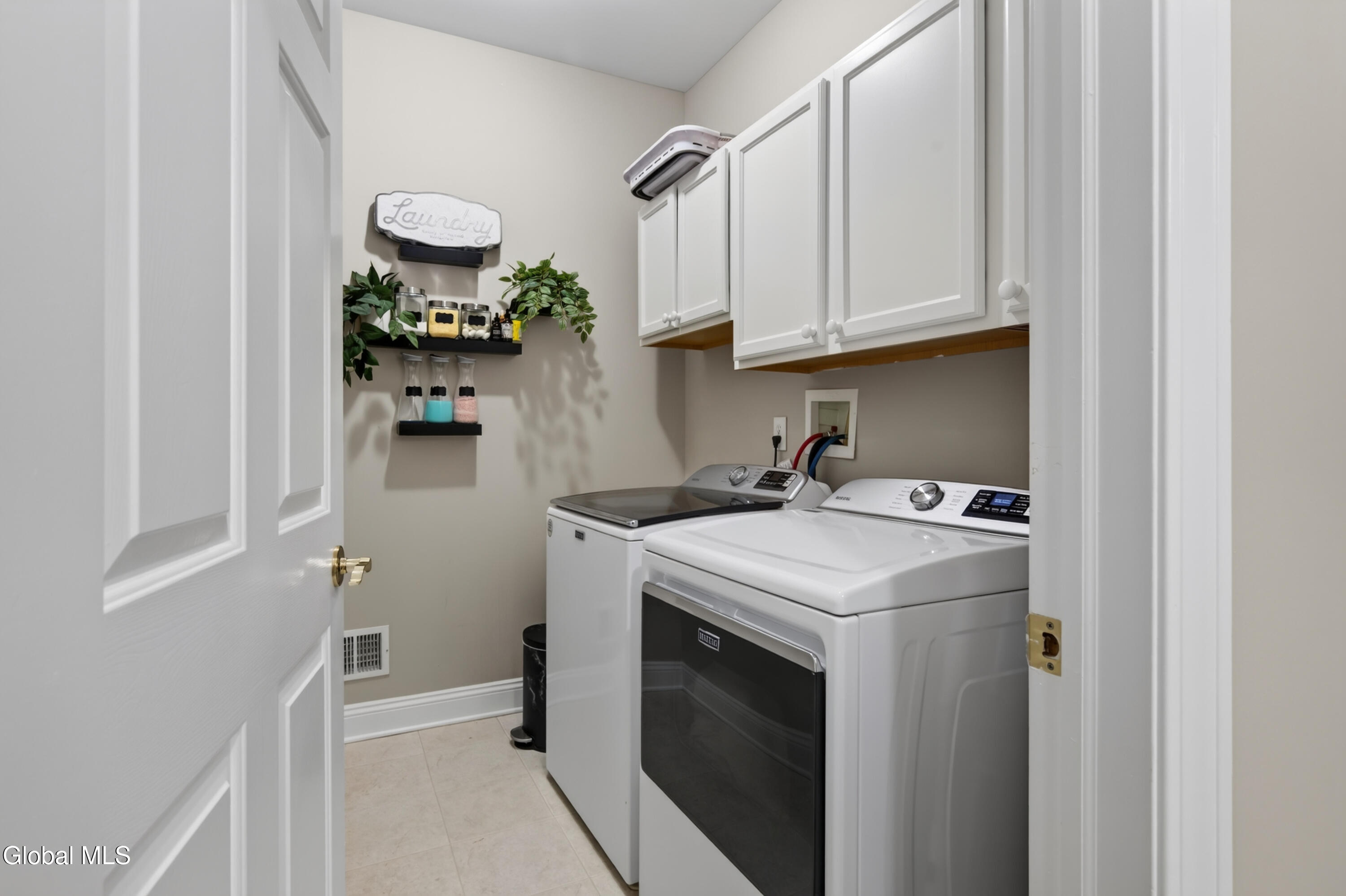 802 Vly Pointe Drive Niskayuna NY 12309