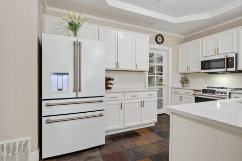 802 Vly Pointe Drive Niskayuna NY 12309