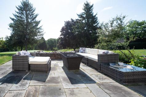 14 Wedgewood Lane Voorheesville NY 12186